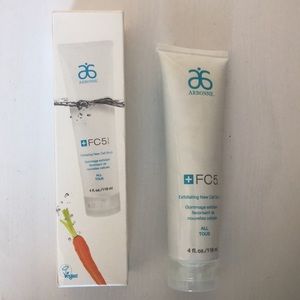 🧼 Arbonne +FC5 Exfoliating New Cell Scrub